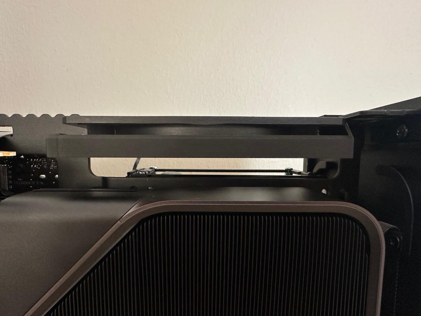 Fractal Terra - Top Fan Bracket for 15mm or 25mm fan - All notches 1-7 compatible - All fans compatible